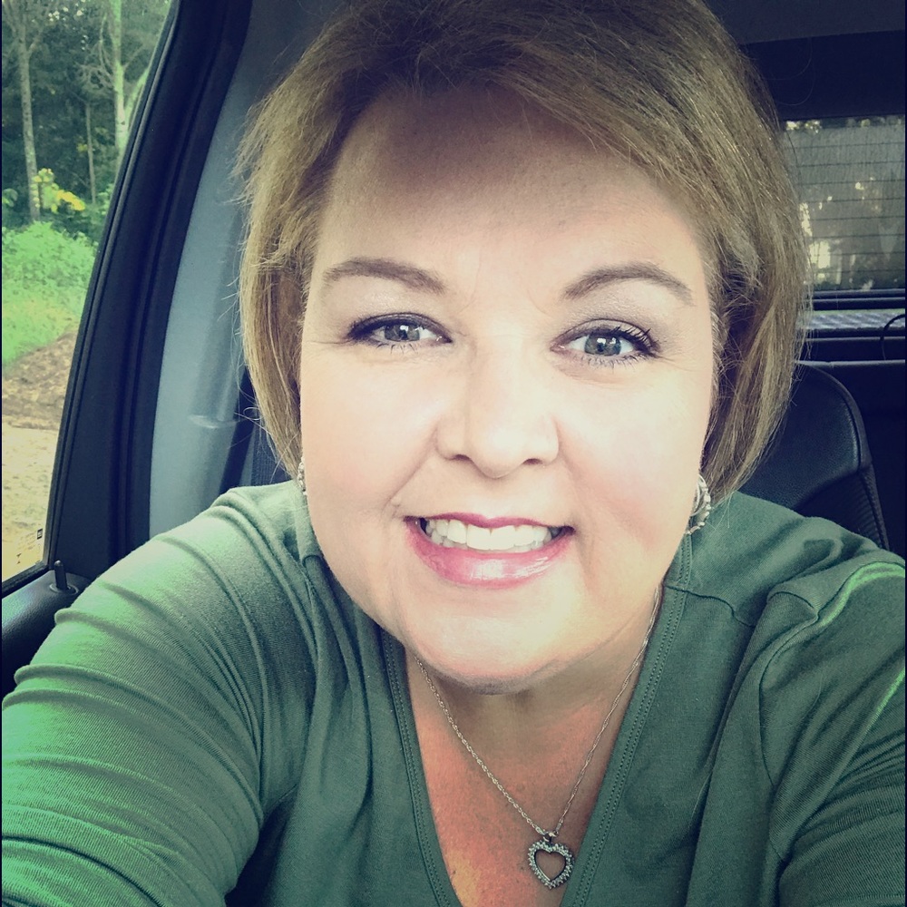 Meet your Posher, Jennifer